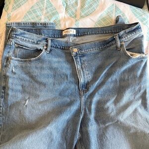Abercrombie & Fitch Light Blue ‘90s Straight Ultra High Rise Jeans